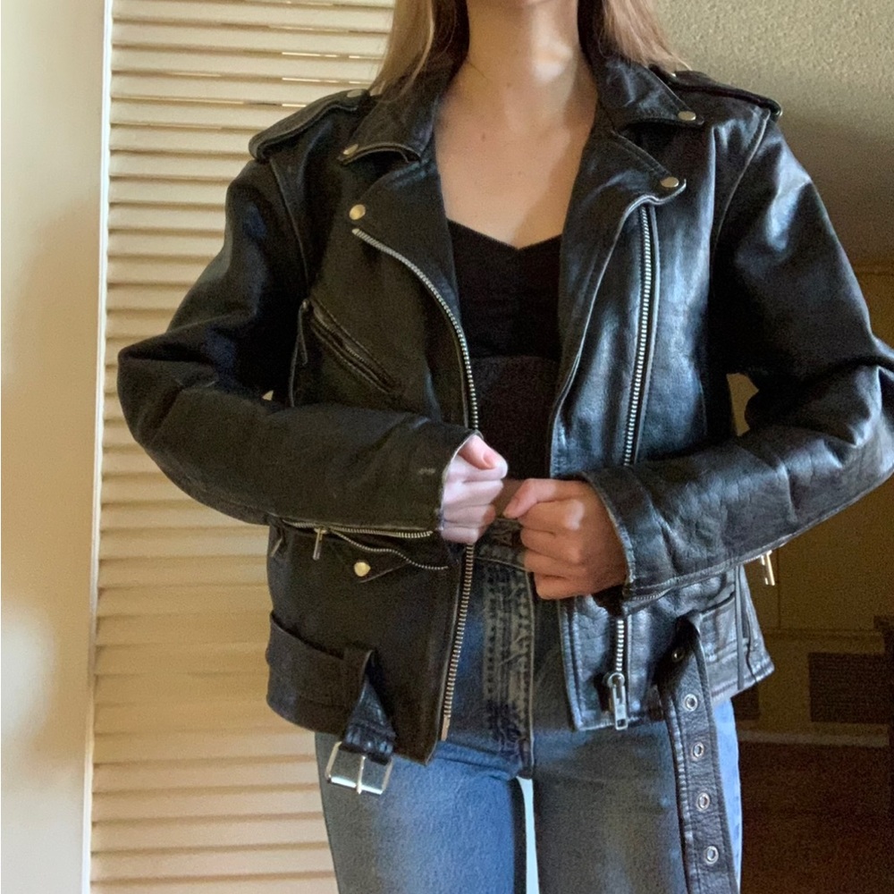 VINTAGE LEATHER JACKET